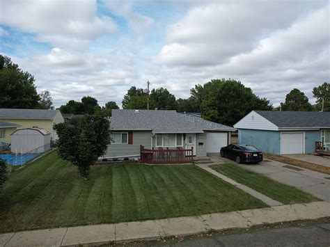 House for sale. . Zillow glendive mt